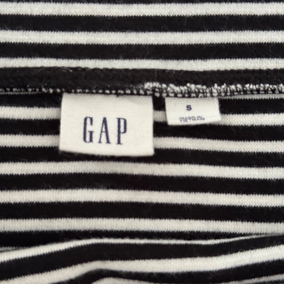 GAP Knit Pencil Skirt - Picture 3 of 4